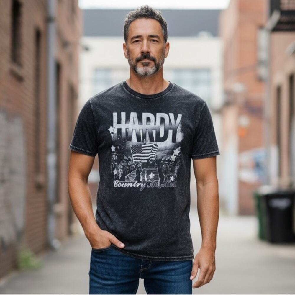 Official Licensed Hardy Graphic Band Tee Black Size Medium NWOT